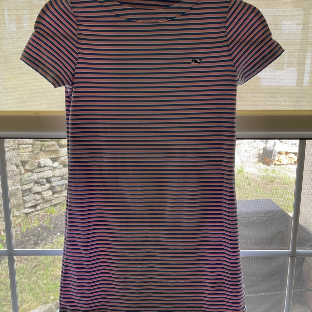 Vineyard Vines performance dress.  Size M ((10-12)